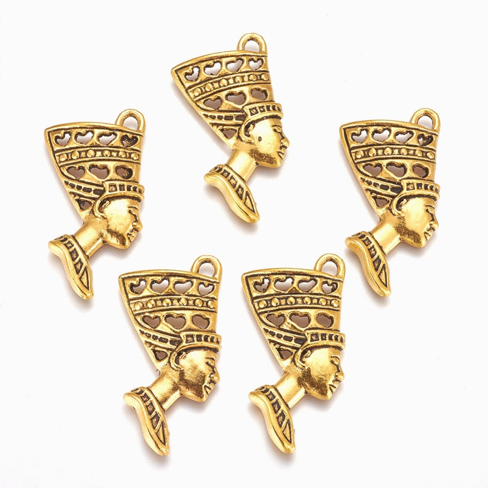 Gold Nefertiti | Charm